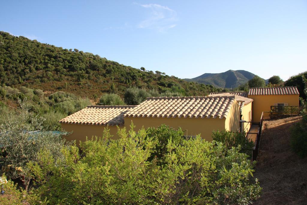 Agriturismo S'Arxola Villa Теулада Екстериор снимка
