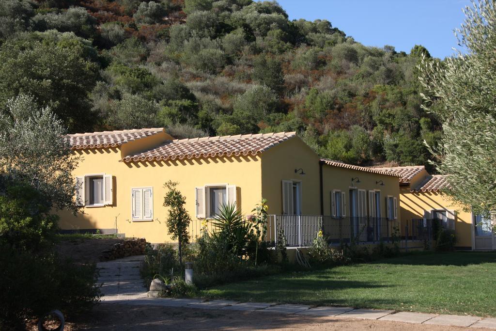 Agriturismo S'Arxola Villa Теулада Екстериор снимка