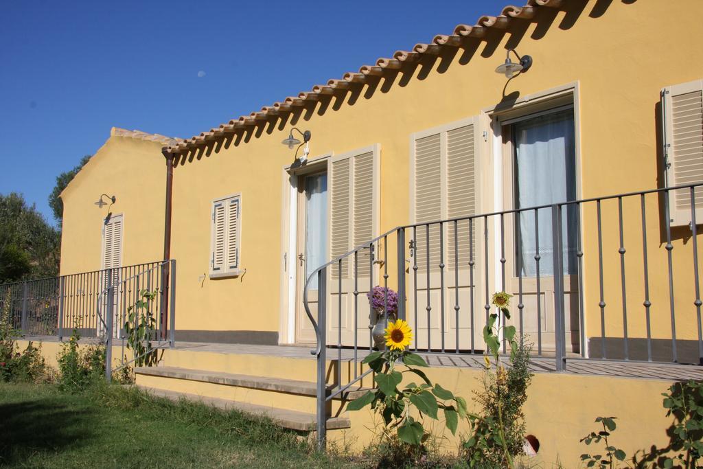 Agriturismo S'Arxola Villa Теулада Екстериор снимка