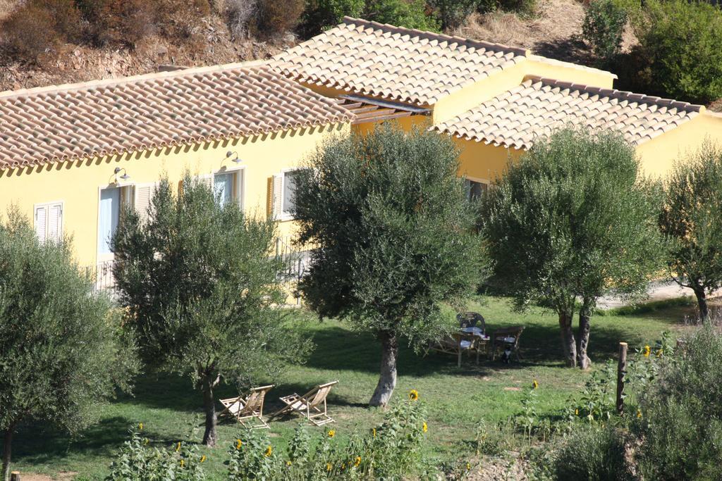 Agriturismo S'Arxola Villa Теулада Екстериор снимка